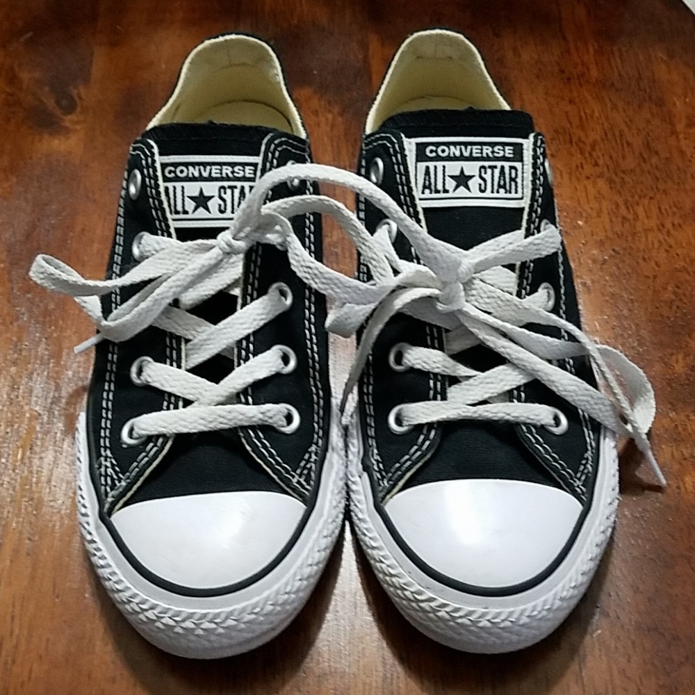 Boys converse sneakers
